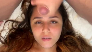 Kah Dantas pelada pagando boquete e pedindo leite na boca